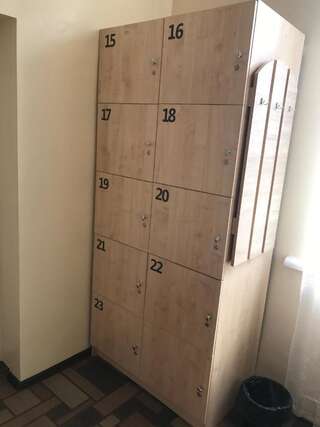 Хостелы Hata hostel Днепр Общий номер для мужчин и женщин-5