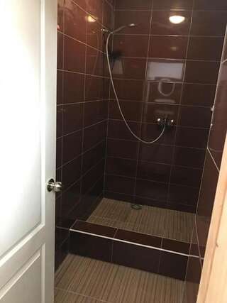 Хостелы Hata hostel Днепр Стандартный двухместный номер с 1 кроватью-3